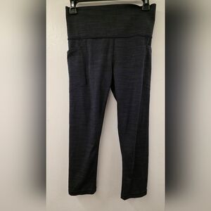 Athleta Salutation II Capri Leggings – Powervita™ Fabric Size Small EUC